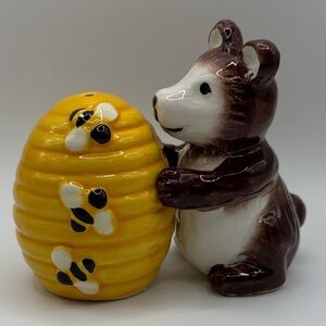 Bear & Beehive Salt & Pepper Shakers Adorable New in Package Bee